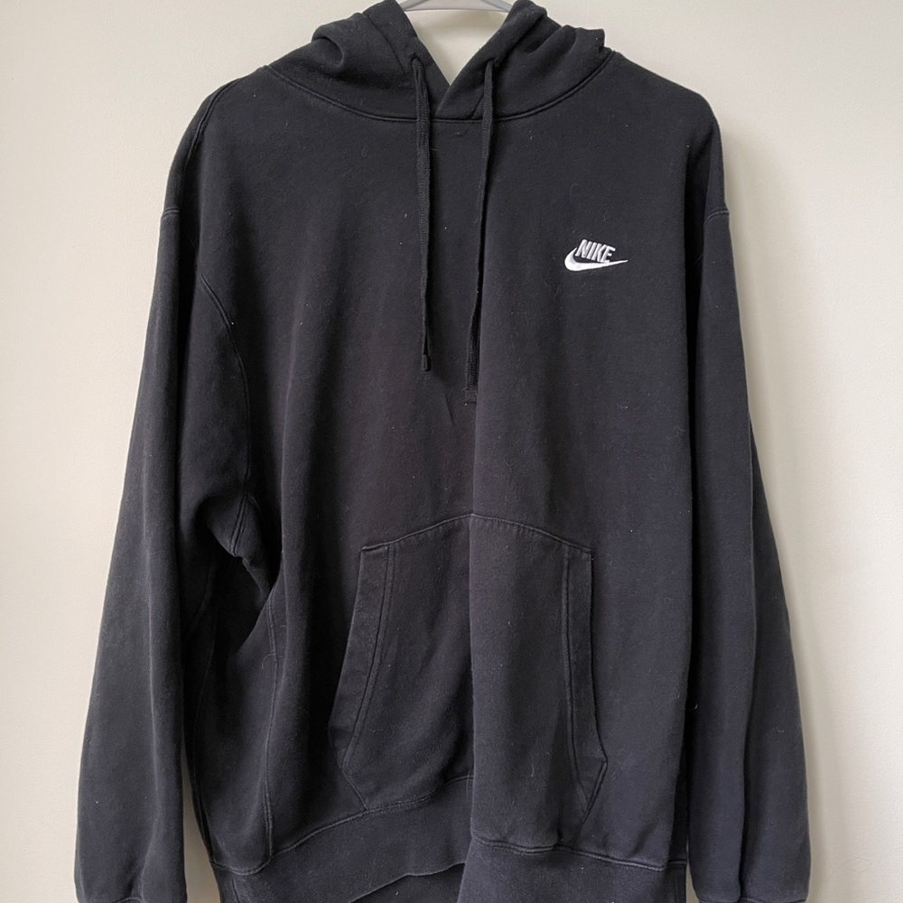 black nike sweatshirt 🖤
